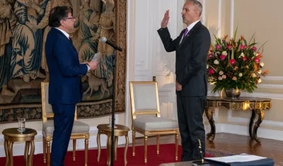 El Presidente Gustavo Petro en el acto de posesión del magistrado de la Sala Penal de la Corte Suprema de Justicia, Jorge Hernán Díaz Soto.