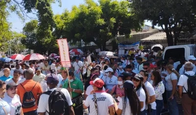 Protesta del Magisterio en la Clínica General del Norte, en Los Andes