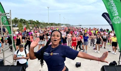 Rumbaterapia en el Gran Malecón con Martica Maturana.