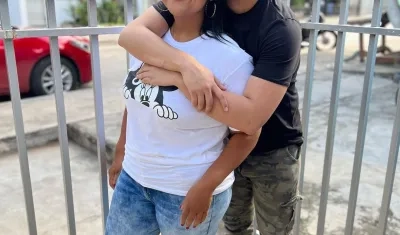 Syly Solano junto a su hijo LuisRa Solano