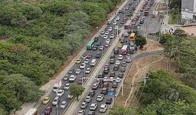 La imagen del trancón en la Vía al Mar.