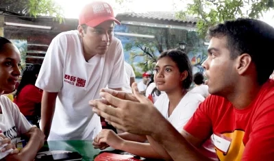 Camilo Torres Villalba les explicó a los jóvenes asistentes cómo producir ‘Atlántico en 55 segundos”,  su propuesta de filminutos