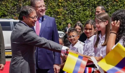 El presidente costarricense Rodrigo Chaves recibió a su homólogo colombiano, Gustavo Petro, hoy en San José.