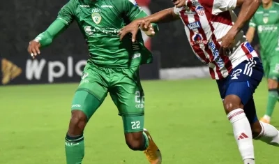 Acción del juego entre La Equidad y Junior, el pasado sábado en Bogotá.