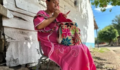 Uno de los objetivos del proyecto es preservar las técnicas y estilos tradicionales de las artesanías locales.
