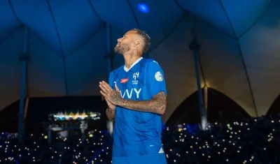 Neymar firmó por dos temporadas con el club saudí. 