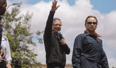 Gustavo Petro llegando a uno de sus más recientes eventos.