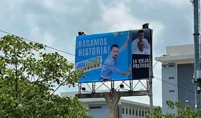 La valla del conflicto político en Cartagena.