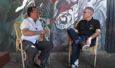 El director de Sucesos, Jorge Cura, en entrevista con el alcalde de Villanueva, Alberto 'Beto' Barros