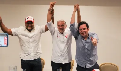 Óscar David Galán, Eduardo Verano y el senador del CD, Carlos Meisel.