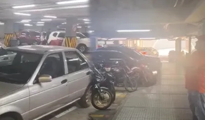 Imágenes de lo ocurrido en el parqueadero.