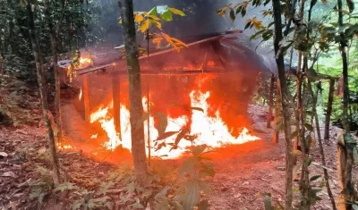 Laboratorio destruído por Ejército. 