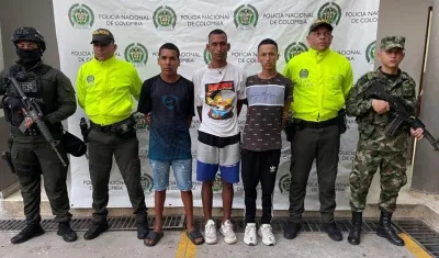 Los tres capturados fueron dejados a disposición de la Fiscalía.