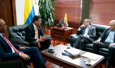 El Presidente Gustavo Petro en la reunión con magistrados de la Corte Suprema.
