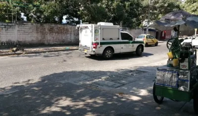 Sijin ingresando cuerpo en Medicina Legal.