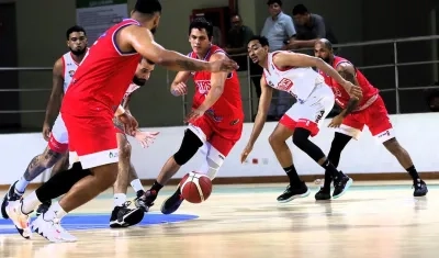 Titanes preparándose para esta nueva temporada.