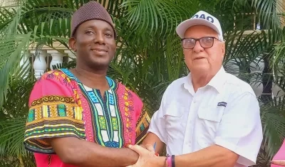 El senador Paulino Riascos, presidente del partido ADA, con el candidato Joao Herrera