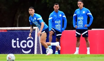 Miguel Almirón comandará el ataque paraguayo contra Venezuela. 