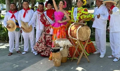 La reina del Carnaval de Barranquilla 2024, Melissa Cure, acompañó a las participantes en el concurso.