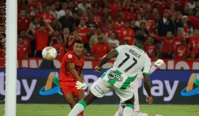 El segundo gol de Cristian Barrios contra Atlético Nacional. 
