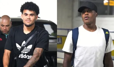 Luis Díaz y Jhon Arias a su arribo al sitio de concentración de la Selección Colombia.