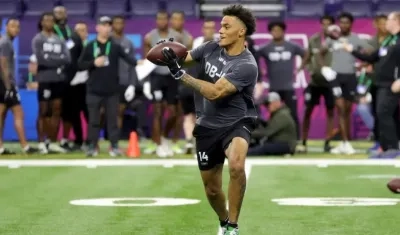 Christian González, jugador de origen colombiano del New England Patriots. 