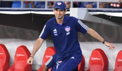 Arturo Reyes recibió al Junior en el puesto 17 y en seis partidos lo subió al sexto lugar.