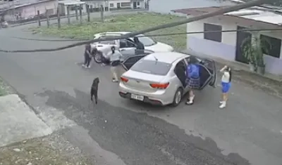 Momento exacto en el que la estudiante es secuestrada.