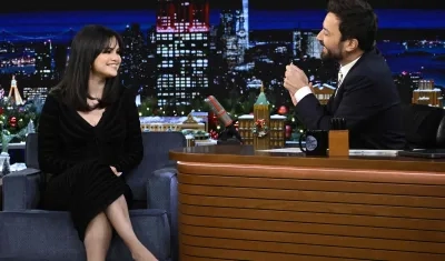 Selena Gómez en medio de una entrevista.