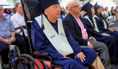 Luis Fernando Montoya durante la ceremonia de graduación.