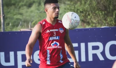 Edwin Herrera será el lateral izquierdo de Junior en reemplazo de Gabriel Fuentes.