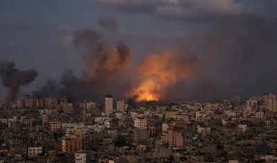 Imagen de bombardeo en Gaza.