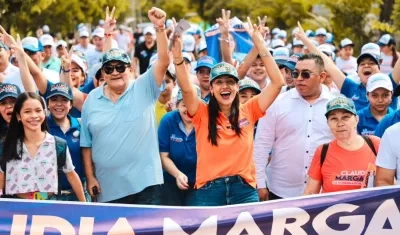 Poncho Zuleta y su hija, la candidata Claudia Margarita Zuleta, en campaña