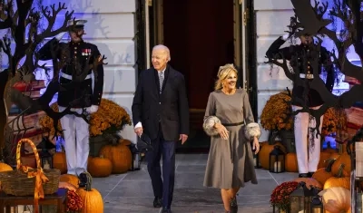 Joe Biden y su esposa en la Casa Blanca.