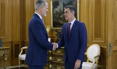 Rey Felipe VI y Pedro Sánchez.