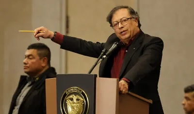El Presidente Gustavo Petro entregando un discurso.