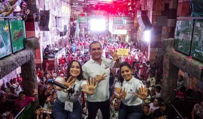 Santiago Arias en su cierre de campaña.