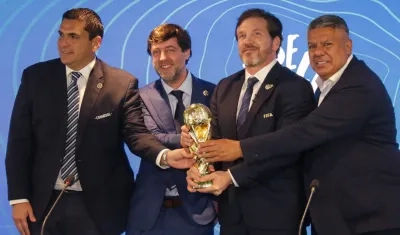 Robert Harrison, Ignacio Alonso, Alejandro Domínguez y Claudia Tapia, dirigentes de la Conmebol.