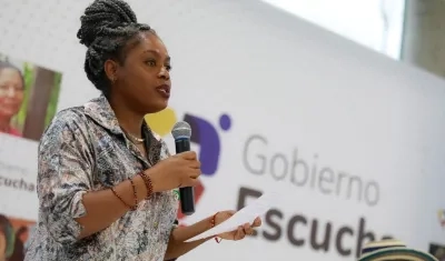 Aurora Vergara, ministra de Educación