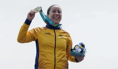 Mariana Pajón celebrando su reciente medalla de oro en los Panamericanos.