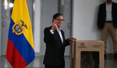 El presidente Gustavo Petro en su lugar se votación en Puente Aranda (Bogotá).