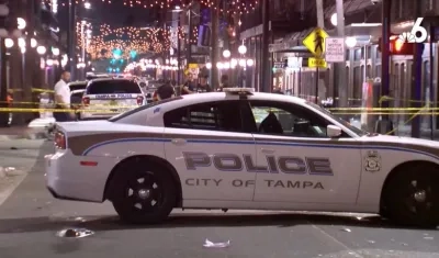 La calle de la tragedia en Tampa tras el tiroteo en noche de Halloween.