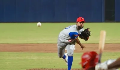 El dominicano Fernando Pérez, abridor de Caimanes, fue el pitcher ganador. 