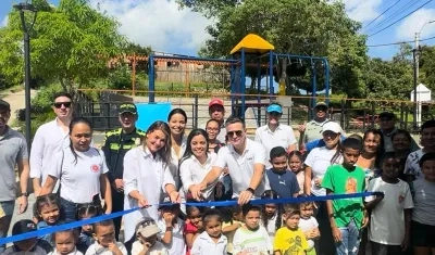 Niños en el parque de Usuacurí.