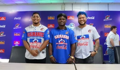 Jair Camargo, Dilson Herrera y Harold Ramírez, peloteros de los Caimanes de Barranquilla.