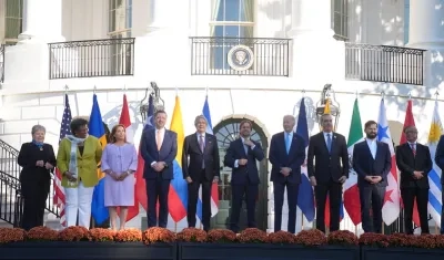 Biden con los líderes americanos que asisten a la cumbre en la Casa Blanca