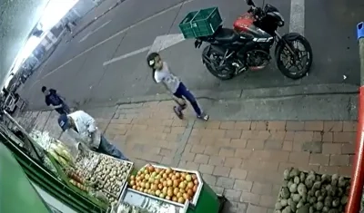 Las cámaras captaron a Eva Luna caminando por Engativá