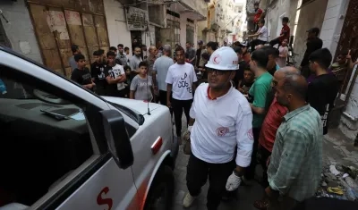 Enfermeros atienden emergencias en la ciudad de Gaza.