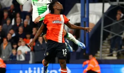 El cabezazo de Luis Díaz que terminó en el gol del empate del Liverpool 