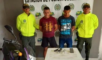 Luis Carlos Álvarez Rivera, alias 'Pastorcito mentiroso' (derecha).